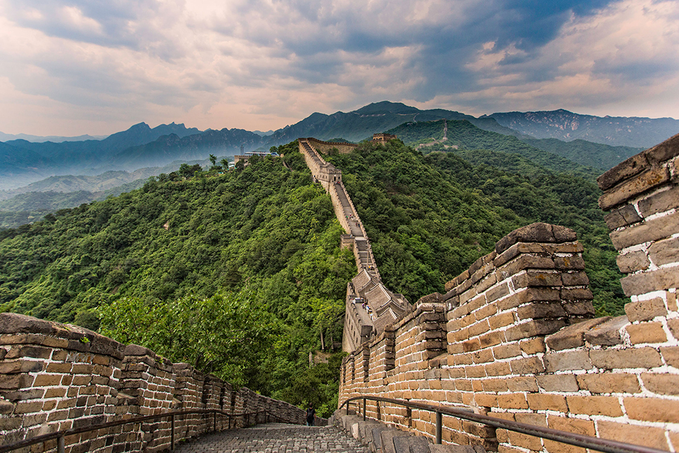 一段中国长城上的风光。量身定制的度假之旅为您带来难忘回忆。